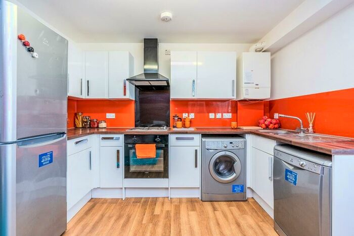 4 Bedroom House To Rent In Carlton House, Carlton Place, Southampton, Hampshire, SO15