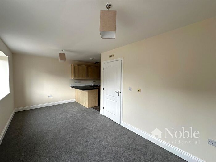 2 Bedroom Flat For Sale In Forest Court, Hemnall Street, Epping, CM16