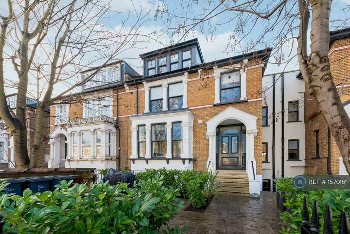 2 Bedroom Flat To Rent In Queens Drive, London, N4