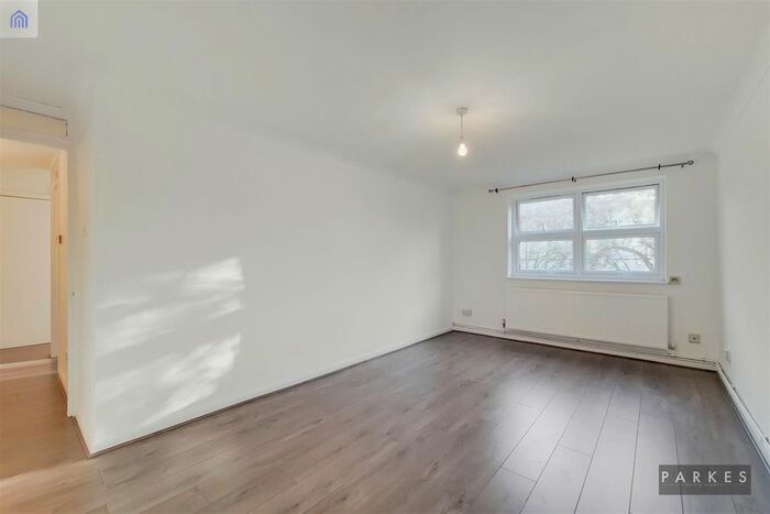 2 Bedroom Flat To Rent In Birchen Grove, London, NW9