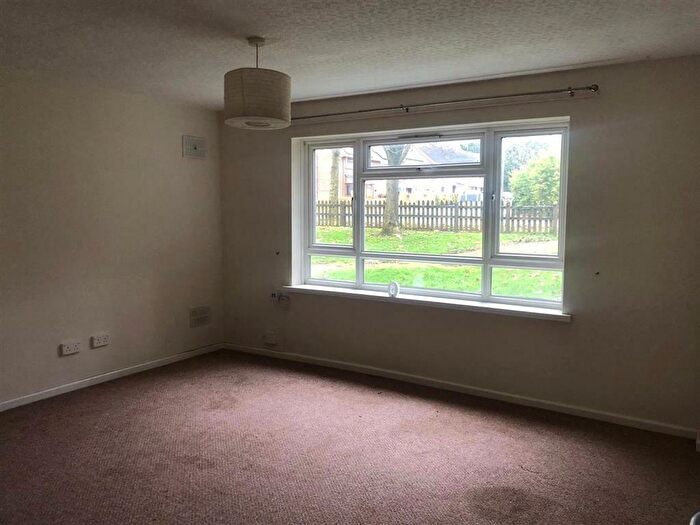 1 Bedroom Flat For Sale In Clent Way, Birmingham, B32