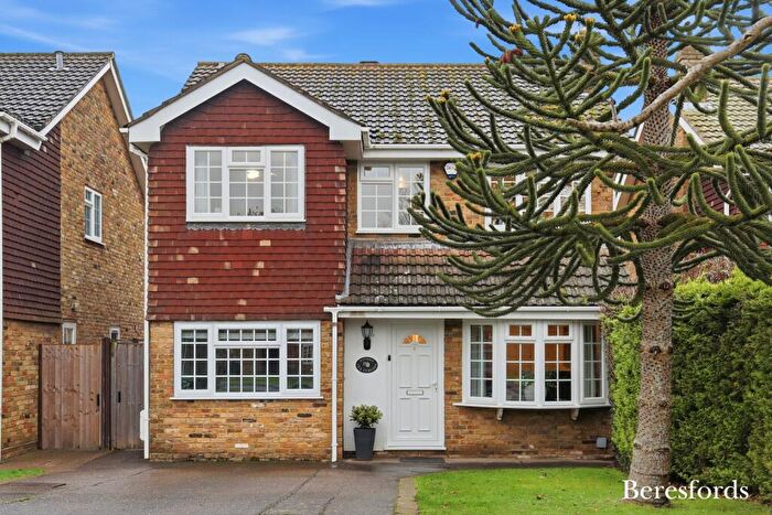 4 Bedroom Detached House For Sale In The Tyburns, Hutton, CM13