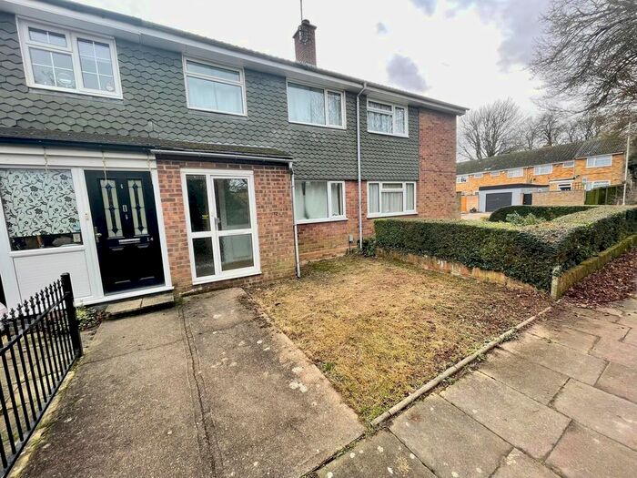 3 Bedroom Property To Rent In Loftus Close, Luton LU4