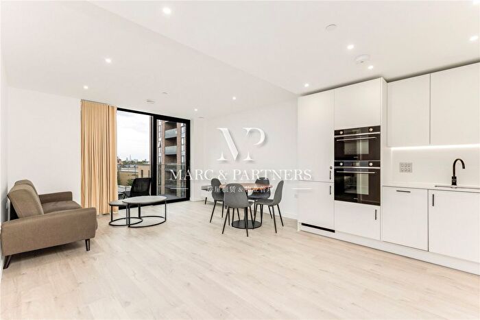 1 Bedroom Flat To Rent In Willowbrook House, Woodberry Down, London, N4