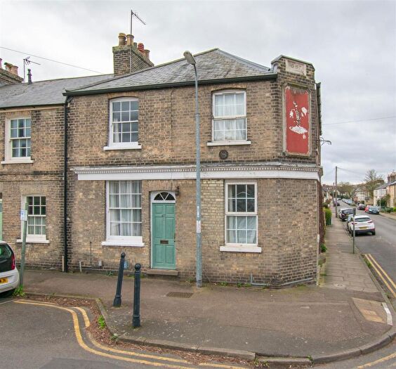 2 Bedroom House To Rent In River Lane, Cambridge, CB5