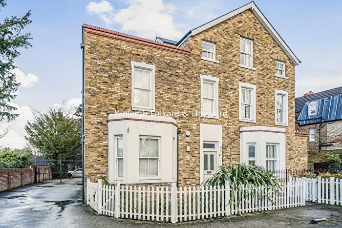 2 Bedroom Flat To Rent In Royal Parade, Chislehurst, Kent, BR7