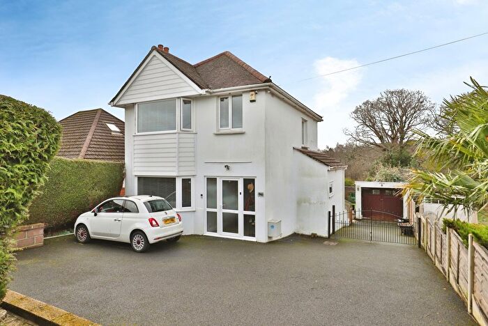 3 Bedroom Detached House For Sale In Evering Avenue, Poole, Dorset, BH12