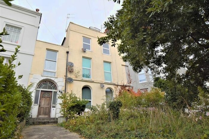 3 Bedroom Flat To Rent In Gascoyne Place, Plymouth, PL4