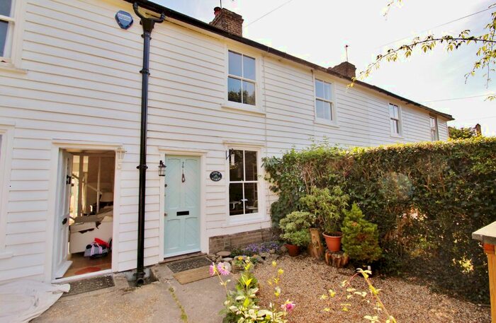 2 Bedroom Cottage To Rent In Manor Road, Chigwell, IG7