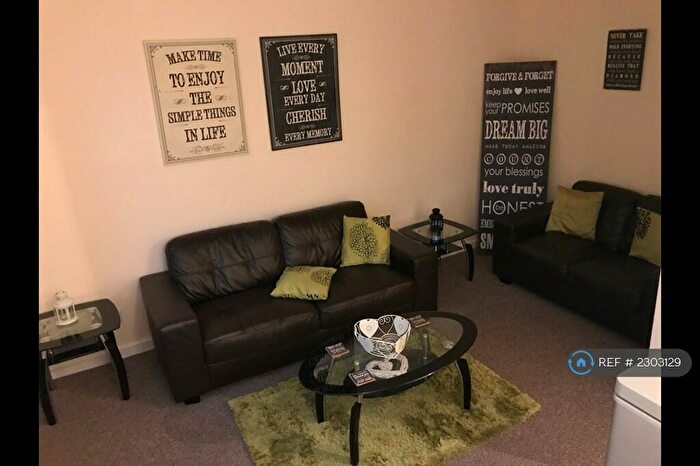 1 Bedroom Flat To Rent In Lorne Court, Greenock, PA15