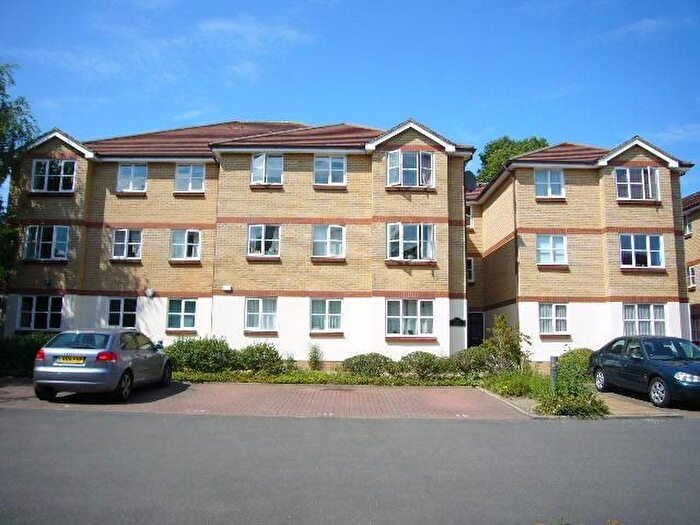1 Bedroom Flat To Rent In Trimmer Court, Draymans Way, TW7
