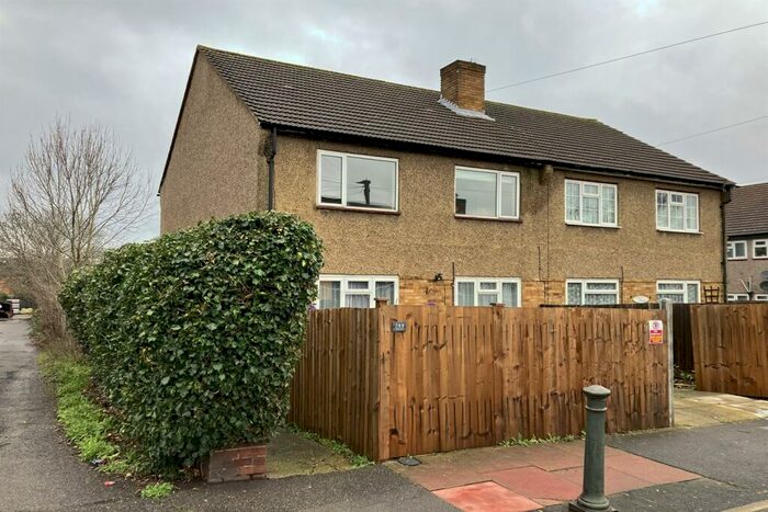 2 Bedroom Maisonette To Rent In Bedroom Property In Manor Road, West Wickham, BR4