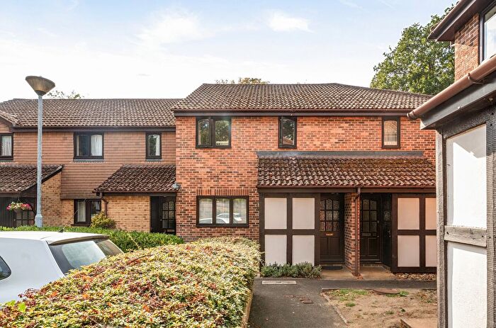 1 Bedroom Flat For Sale In Heathbridge, Brooklands Road, Weybridge, KT13
