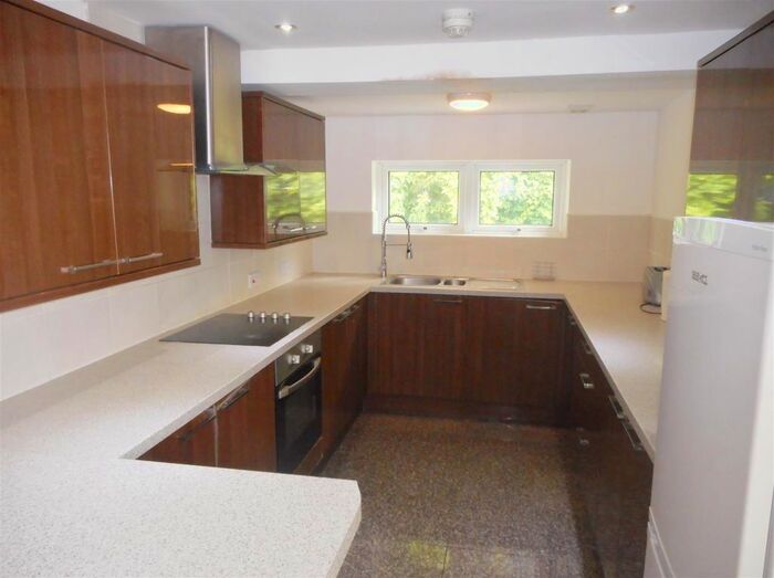 5 Bedroom Terraced House To Rent In Coburn Street, Cathays, Cardiff, CF24