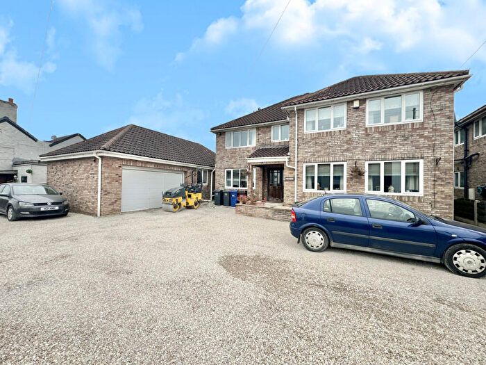 6 Bedroom Detached House For Sale In Bishopdyke Road, Sherburn-in-Elmet, LS25