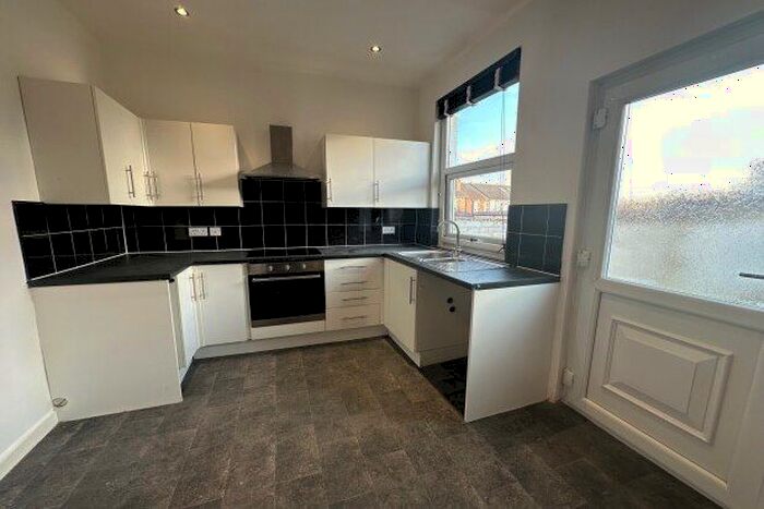 2 Bedroom Property To Rent In Princess Street, Wakefield, WF1