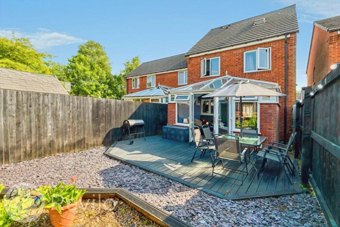3 Bedroom Semi-Detached House For Sale In The Fairways, Royton, OL2