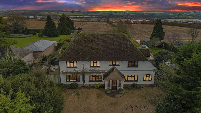 4 Bedroom Detached House For Sale In Addington Road, Irthlingborough, Northamptonshire, NN9