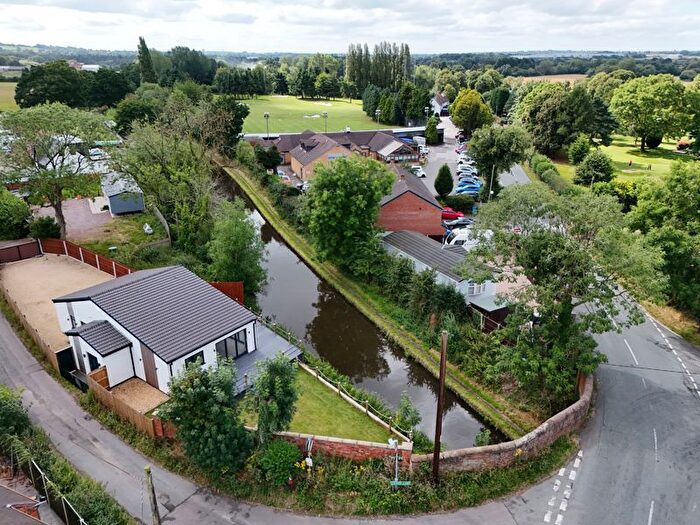 3 Bedroom Detached Bungalow For Sale In Dark Lane, Cross Green, Wolverhampton, WV10