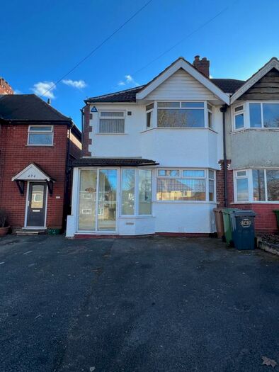 3 Bedroom Semi-Detached House To Rent In Gospel Lane, Birmingham, B27