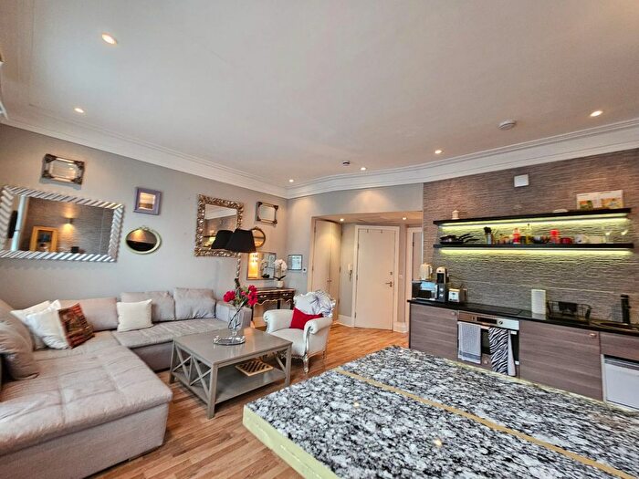 1 Bedroom Flat To Rent In Ladbroke Grove, London, W10