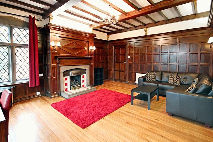 2 Bedroom Flat To Rent In Spring Road, Headingley, Leeds, LS6