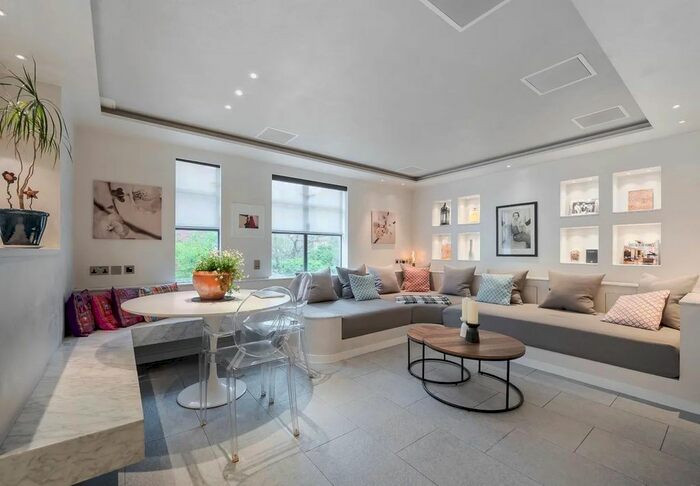 1 Bedroom Flat To Rent In Bolton Gardens, Earls Court, Kensington, SW5