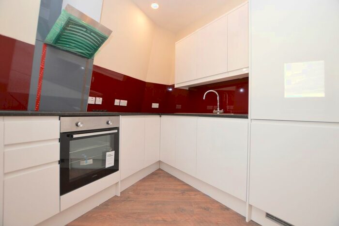 2 Bedroom Flat To Rent In Peckham High Street, London SE15