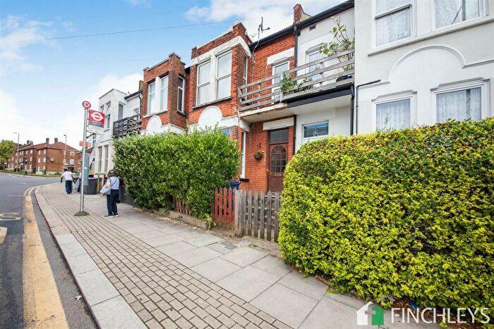 2 Bedroom Apartment To Rent In Bittacy Hill, Mill Hill, NW7