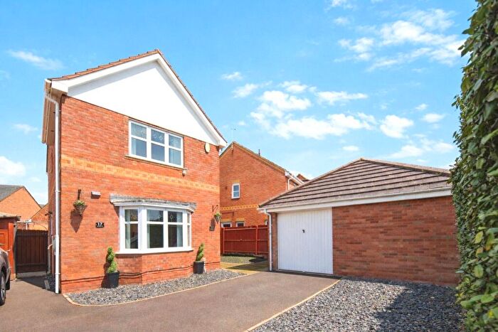 3 Bedroom Detached House For Sale In Northbourne Drive, Nuneaton, Warwickshire, CV11