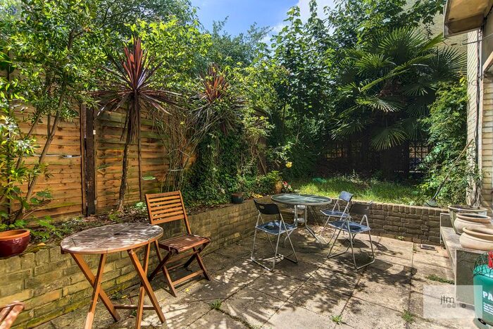 3 Bedroom Flat To Rent In Hilldrop Crescent, Tufnell Park, N7