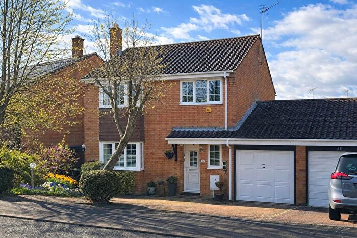 4 Bedroom Link Detached House For Sale In The Boundary, Oldbrook, Milton Keynes, MK6