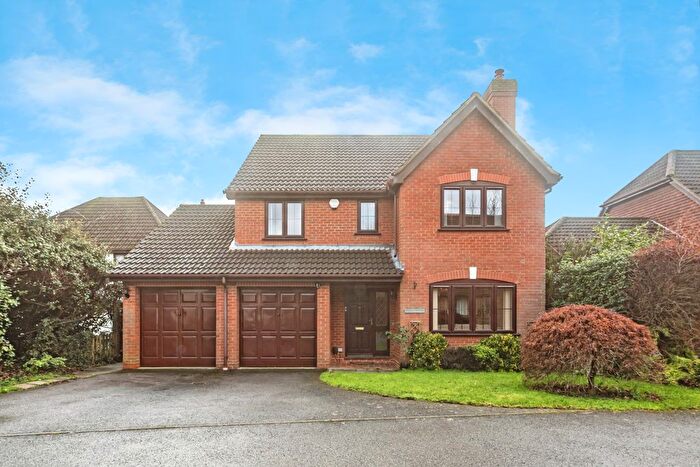 5 Bedroom Detached House For Sale In Goughs Lane, Bracknell, RG12