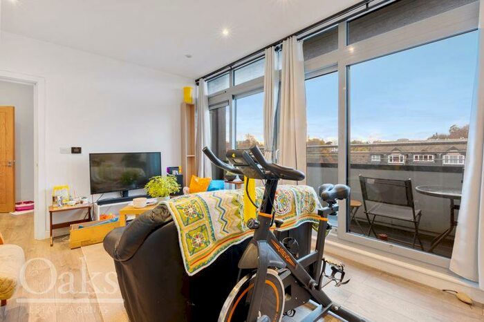 1 Bedroom Penthouse To Rent In Bartlett Street, South Croydon, CR2