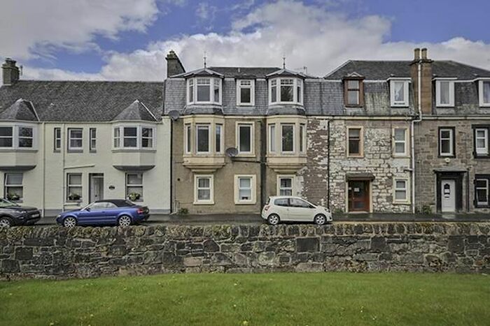 3 Bedroom Flat To Rent In King Street, Crieff, PH7