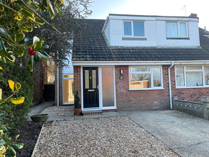 4 Bedroom Semi-Detached House For Sale In Ridley Close, Holbury, Southampton, SO45