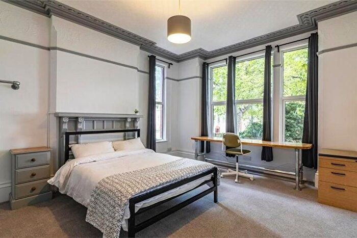 9 Bedroom Terraced House To Rent In Burns Street, Nottingham, NG7