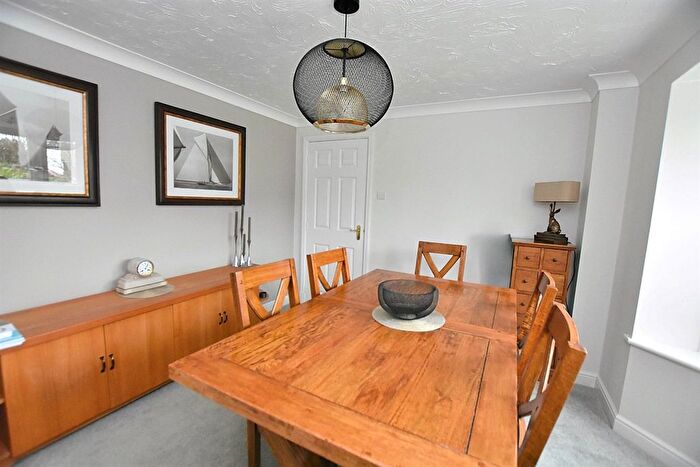 4 Bedroom Detached House For Sale In Needham Drive, Holmes Chapel, Crewe, CW4