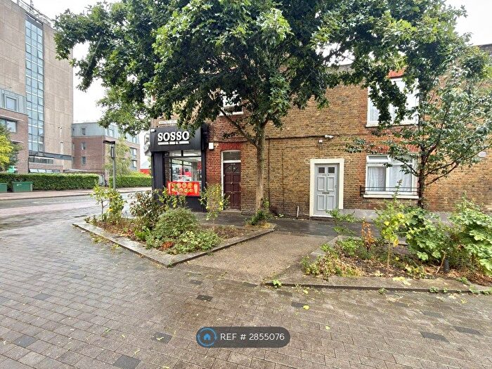 Studio To Rent In Lea Bridge Road, London, E10
