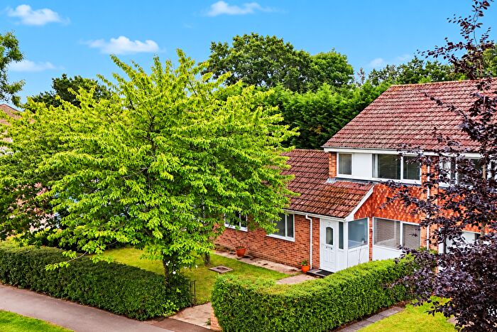 5 Bedroom End Of Terrace House For Sale In Stanley Close, Tonbridge, TN12