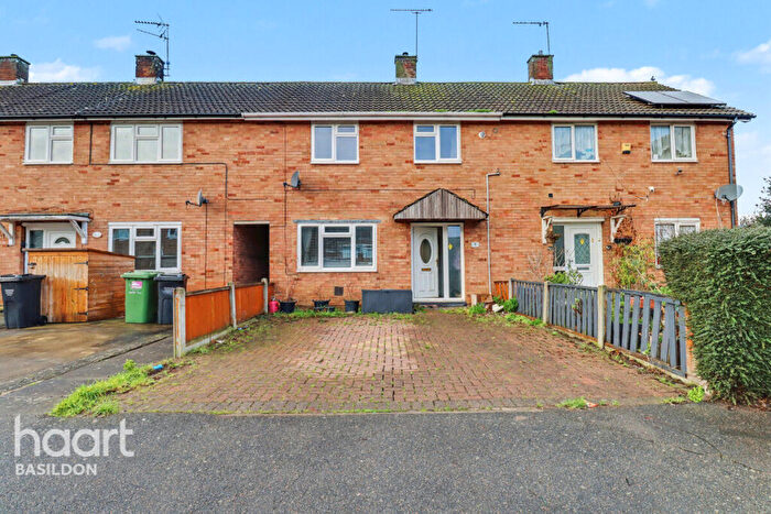 2 Bedroom Terraced House For Sale In The Nazeing, Basildon, SS14