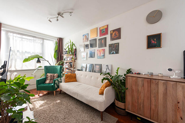 1 Bedroom Apartment To Rent In Belsize Grove, London, NW3