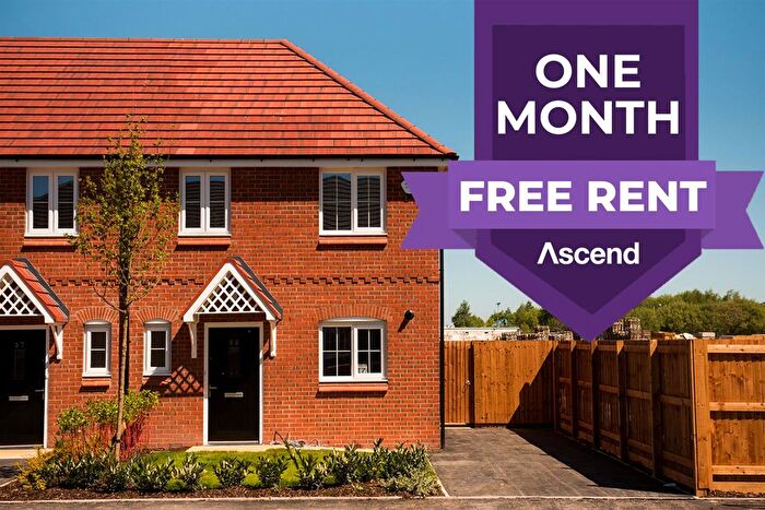 3 Bedroom Semi-Detached House To Rent In Tulip Avenue, Dudley, DY3