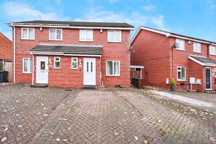 3 Bedroom Semi Detached House For Sale In Brownfield Road, Birmingham, B34