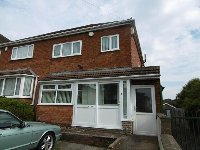 3 Bedroom Semi-Detached House To Rent In Lechlade Road, Birmingham, B43