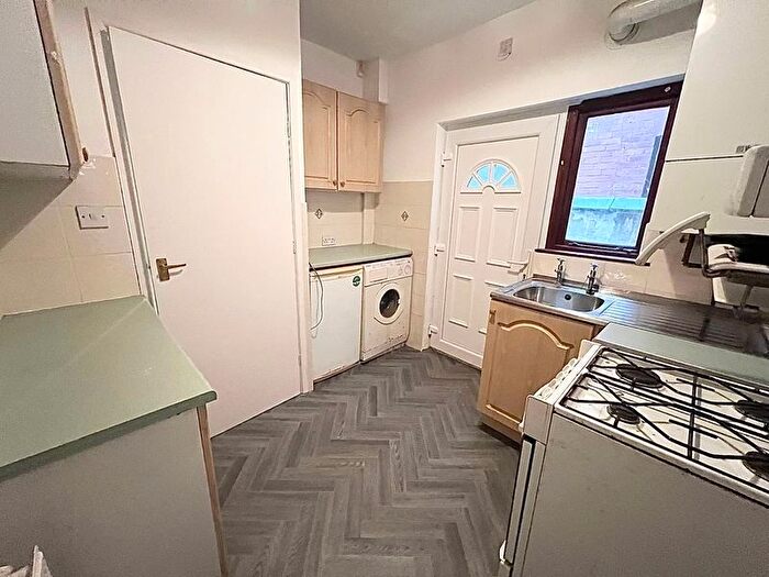 1 Bedroom Flat To Rent In Chapel Street, Leigh, WN7