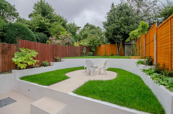 4 Bedroom Property To Rent In Savona Close, Wimbledon, London, SW19