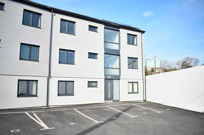 2 Bedroom Flat To Rent In Flexbury Park, Bude, EX23