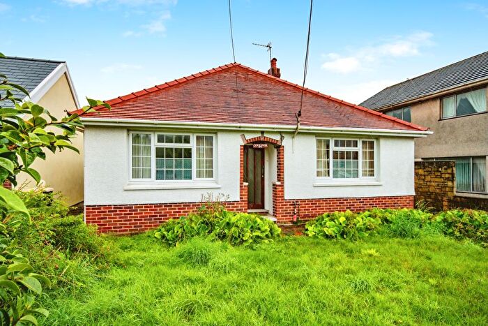 2 Bedroom Bungalow For Sale In Lando Road, Pembrey, Burry Port, Carmarthenshire, SA16