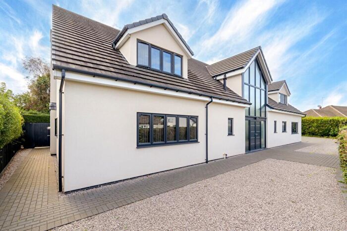 7 Bedroom Detached House For Sale In Spinney Lane, Kettering, NN15